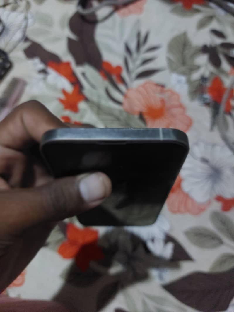Apple iPhone 13 Pro Max 4