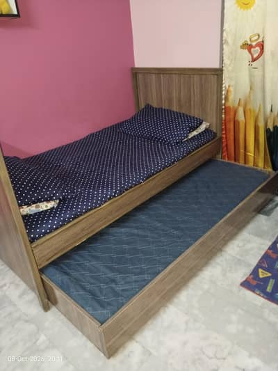 Twin Bed without mattresses