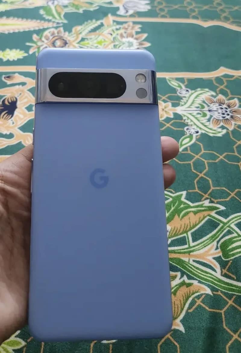 Google Pixel 8 Pro 2
