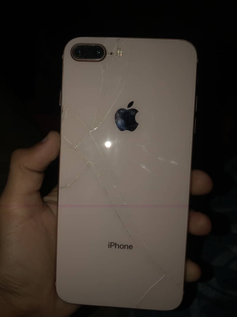Apple iPhone 8 Plus 1