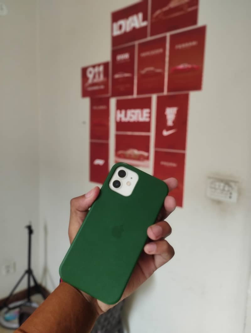 Apple iPhone 12 3