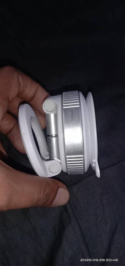 Foldable Desktop Mobile iphone Holder Stand - Very Good Condition