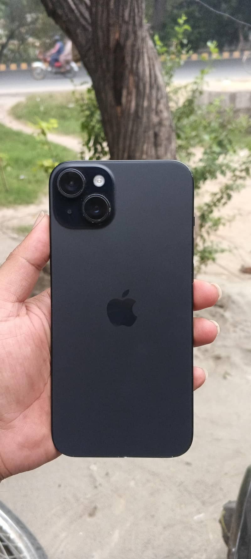 Apple iPhone 15 plus 1