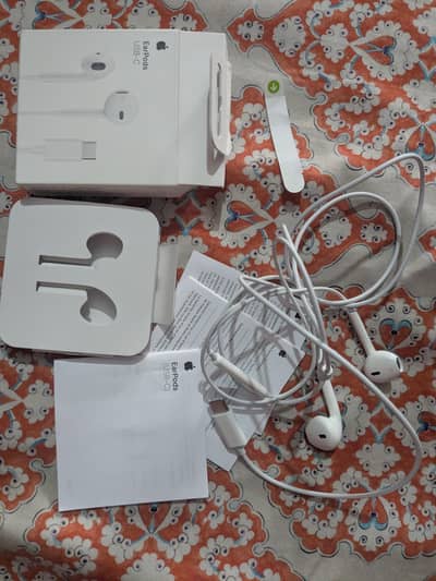 Apple type C earpods Original