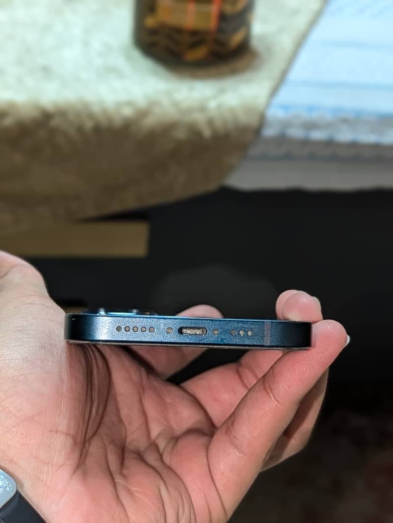 Apple iPhone 13 1