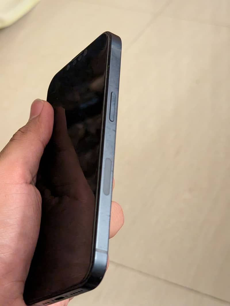 Apple iPhone 13 3