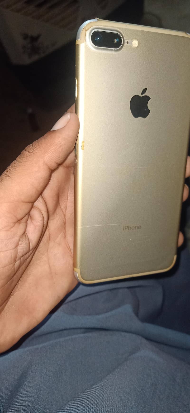 Apple iPhone 7 plus 0