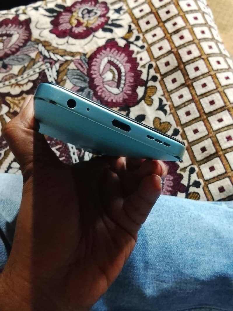 Tecno Spark 2 3