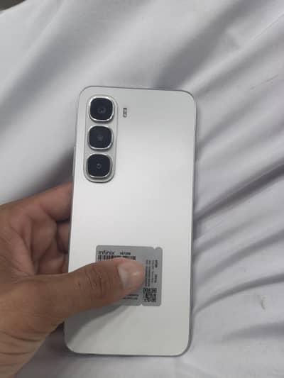 Infinix Hot 60 I. , full box, urgent for sale