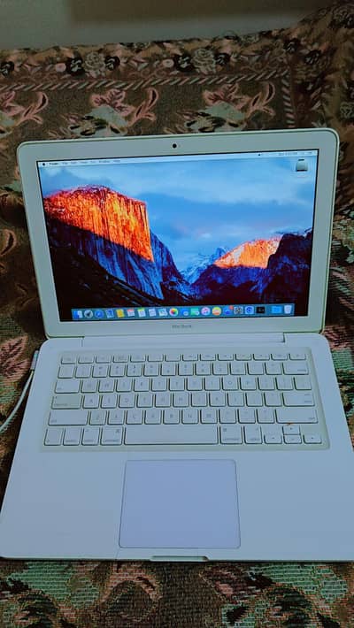 MacBook 2010