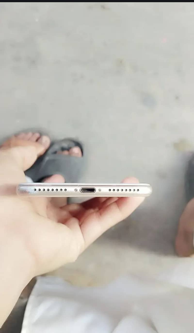 Apple iPhone 8 Plus 7