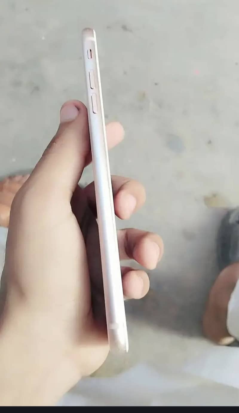 Apple iPhone 8 Plus 9
