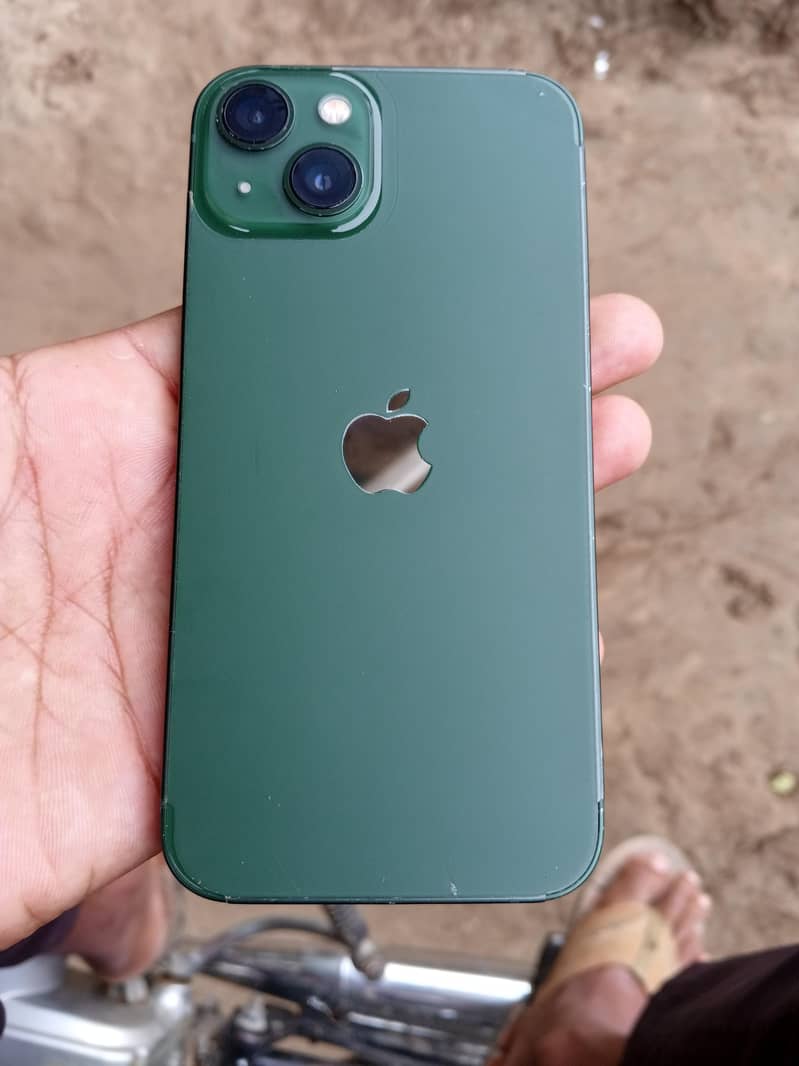 Apple iPhone 13 5