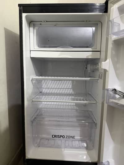 Pel fridge 1 door for sale contact 03158168046