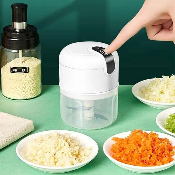 T   Rechargeable Mini Electric Chopper 250ml capacity - USB Rechargeable Chopper - Food Chopper Kitchen Tools - Vegetable & Meat Mini Turbo Cutter - Electric Garlic Masher - Stainless Steel Blades (