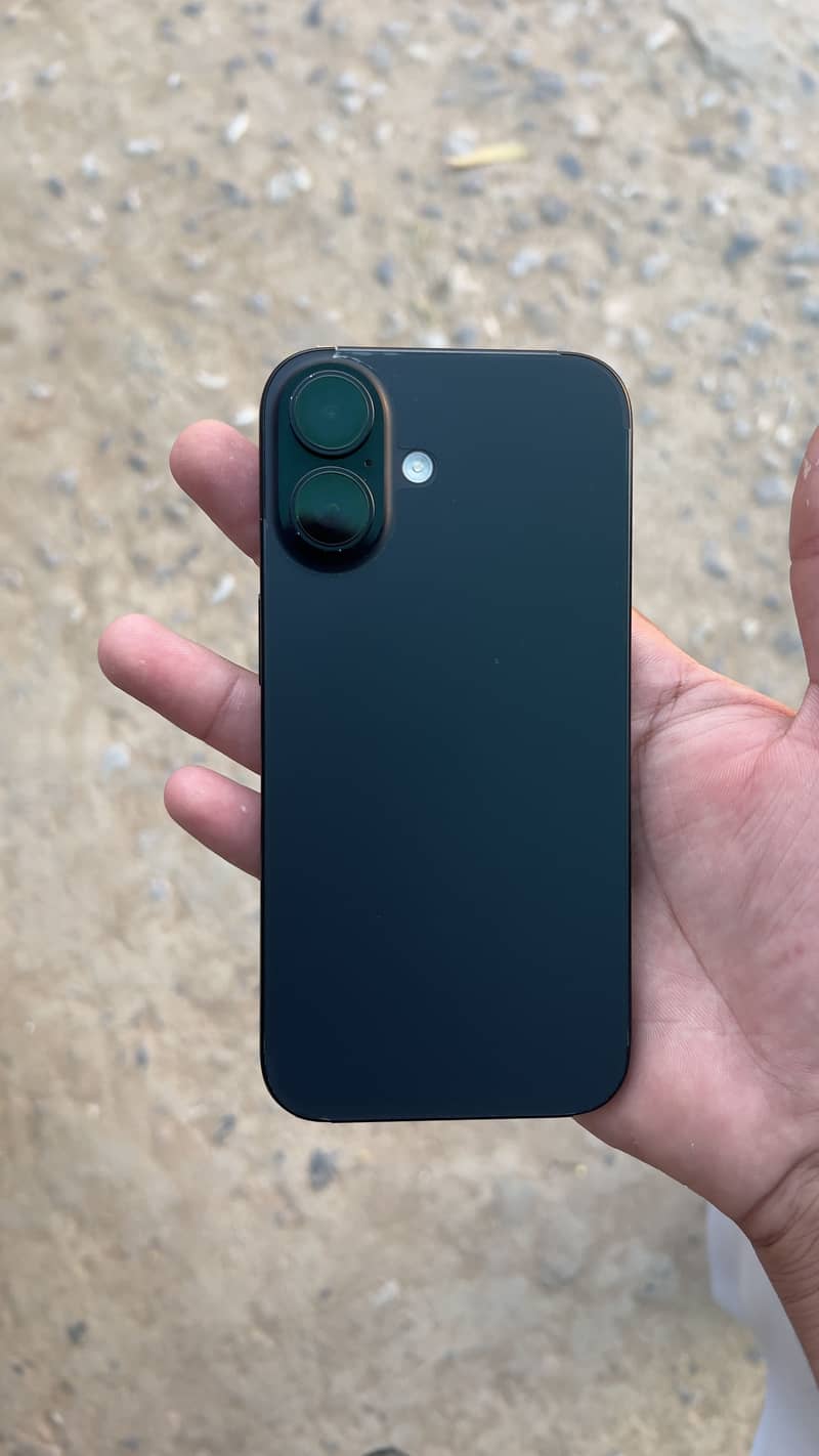 Apple iPhone 16jv 0