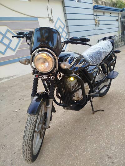 Suzuki GS SE 2017#0/3/1/7/0/0/2/4/6/2/9