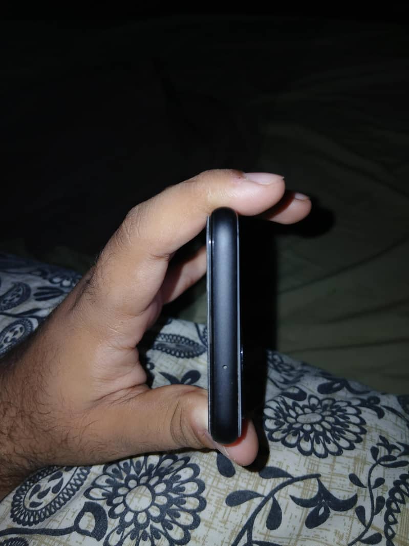 Google Pixel 4 3