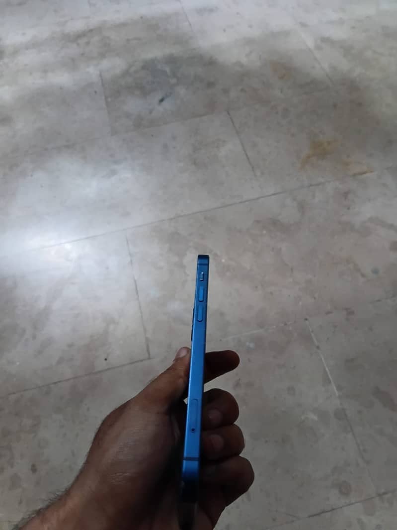 Apple iPhone 12 1