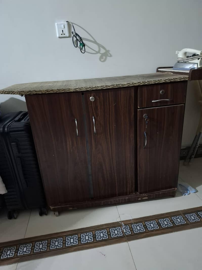 iron table 0