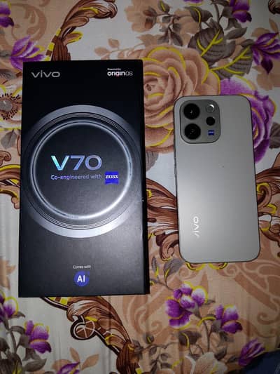 vivo V70 (512 GB / 12 GB RAM) - Complete Box & Warranty!