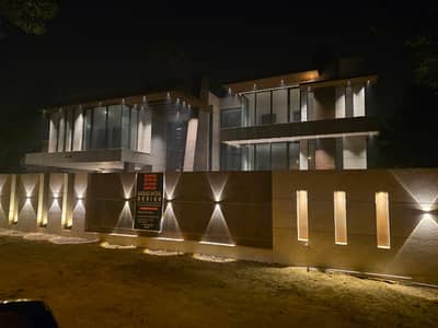 GALLERIA DESIGN ASAD AFZAL FINISHING FULL BASEMENTWITH POOL, CINEME AND SUANA WITH 16500 SQUARE FEET COVERED ELEGANT AND FULL OPTION SUPER HOT LOCATED BUNGALOW IS AVAILABLE IN THE W BLOCK OF DHA PHASE 3 LAHORE