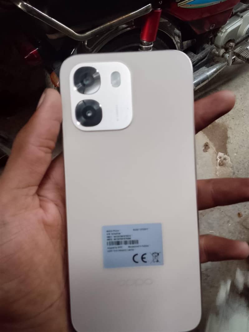 OPPO A6 0