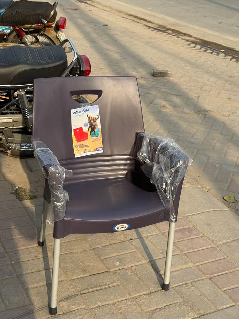 plastic chairs 6