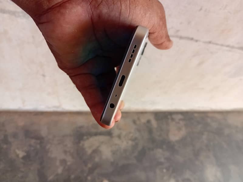 OPPO A6k 4