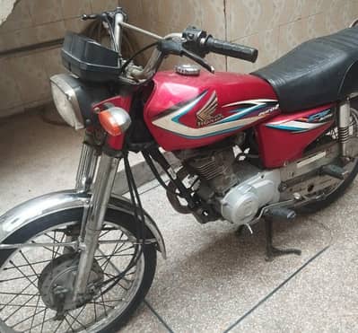 Honda 125 for sale ,,Good condition ,, engine ok