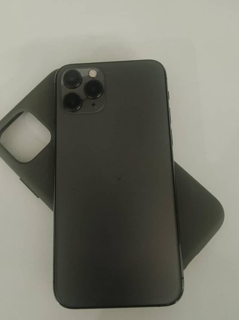 Apple iPhone 11 Pro 1