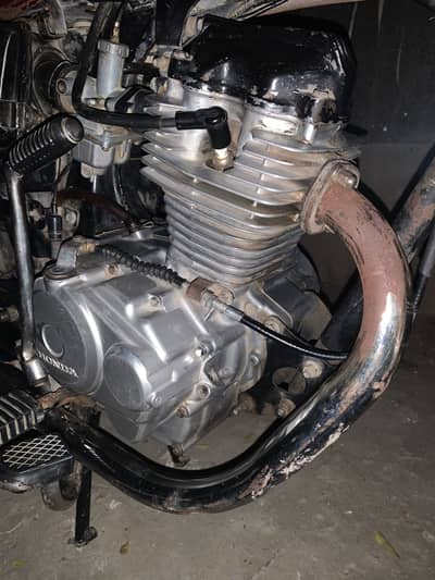 125 Honda urgent sale kam ok hay bike hay WhatsApp 03340583976