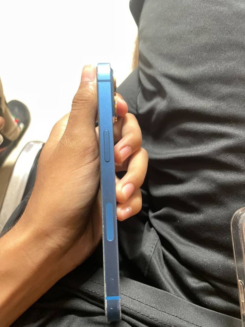 Apple iPhone 13 1