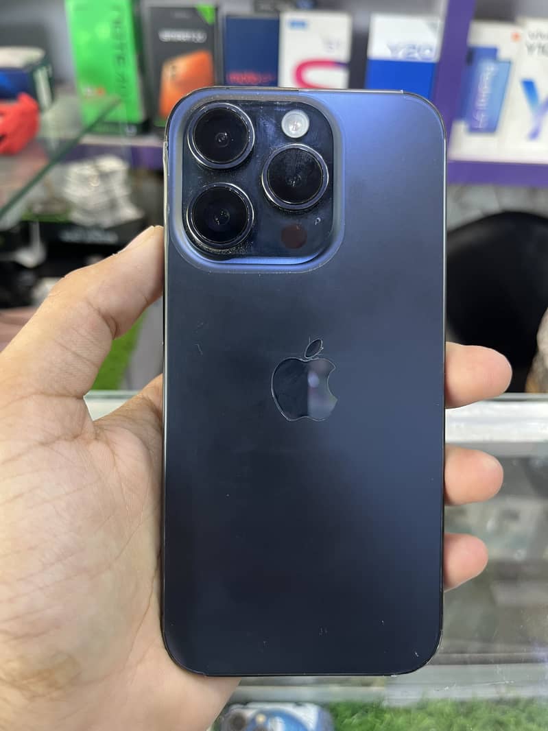 Apple iPhone 15 Pro 0