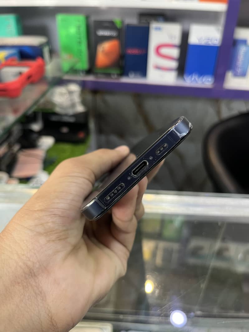 Apple iPhone 15 Pro 5