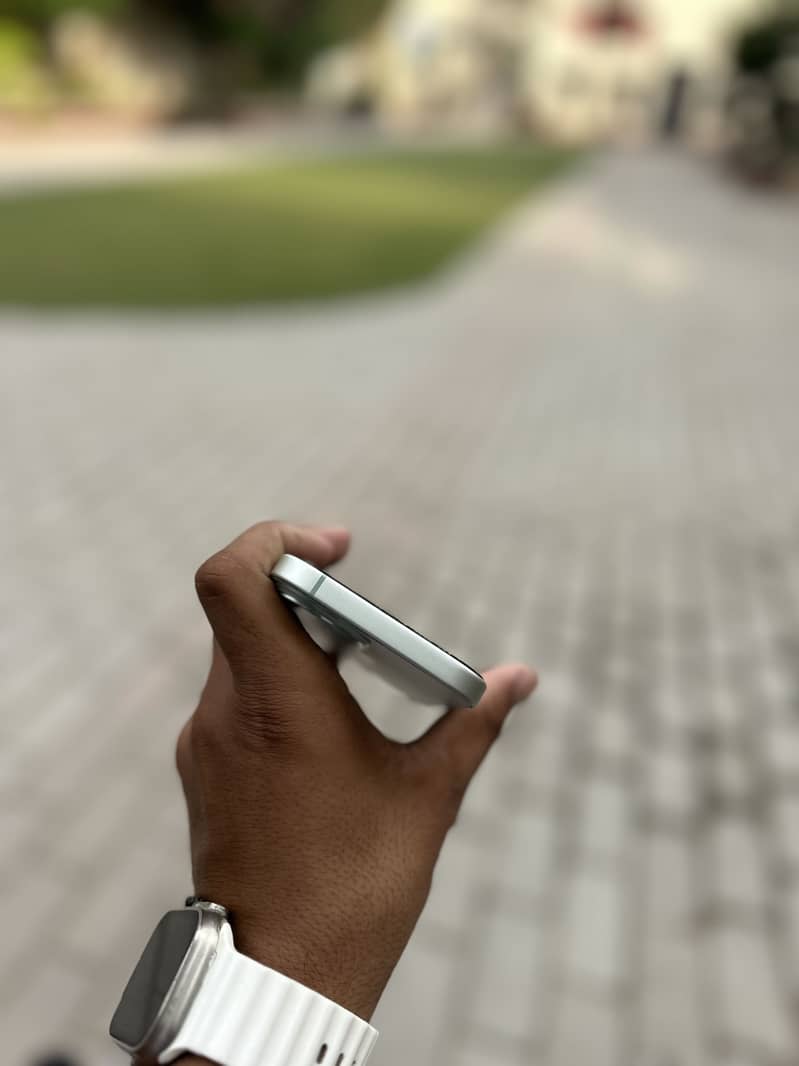 Apple iPhone 15 2