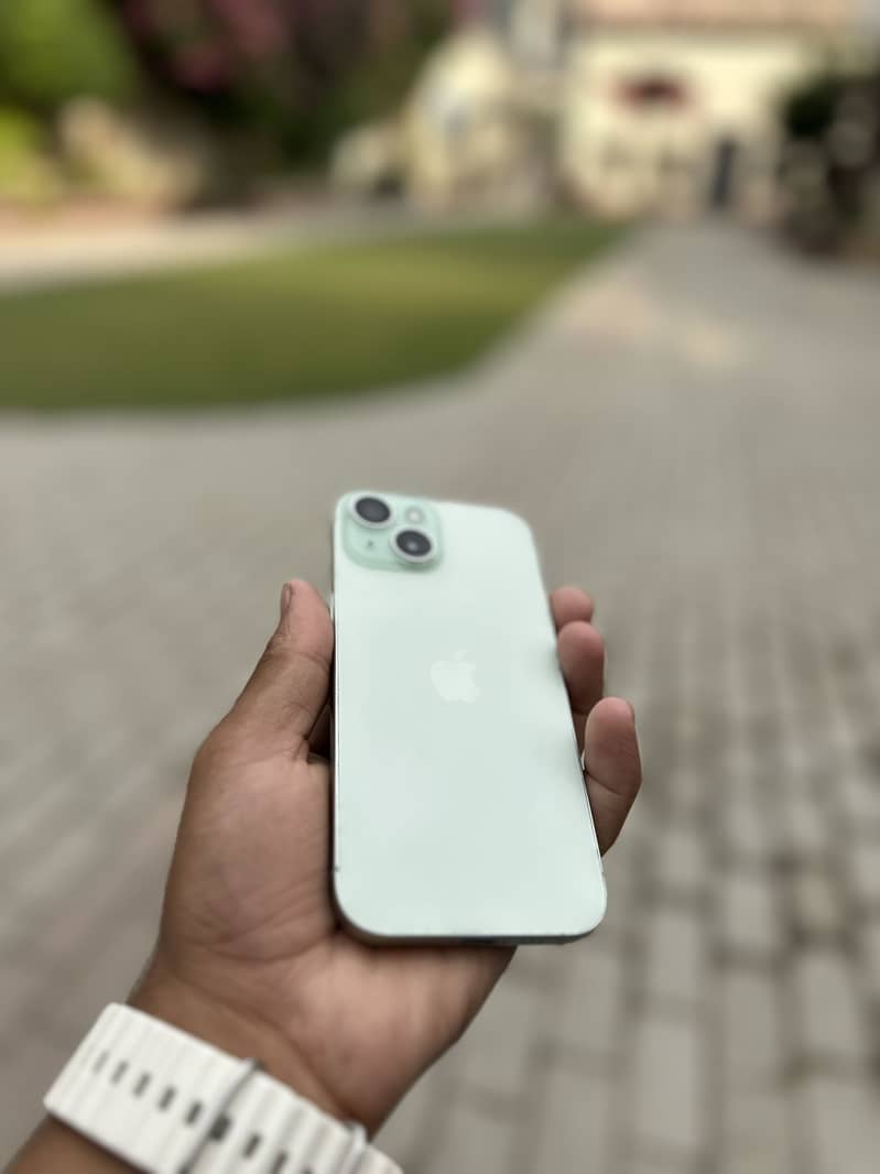 Apple iPhone 15 5