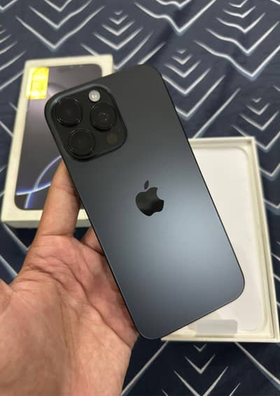 Apple iPhone 16 Pro Max
