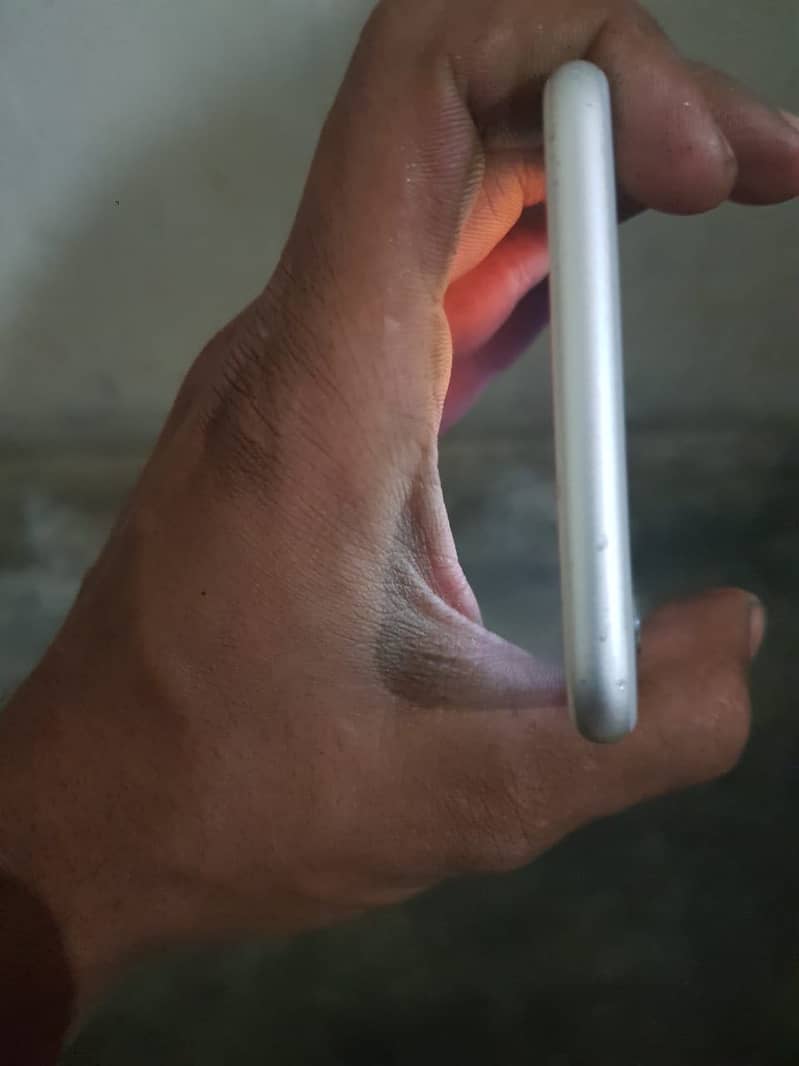Apple iPhone 6S Plus 0