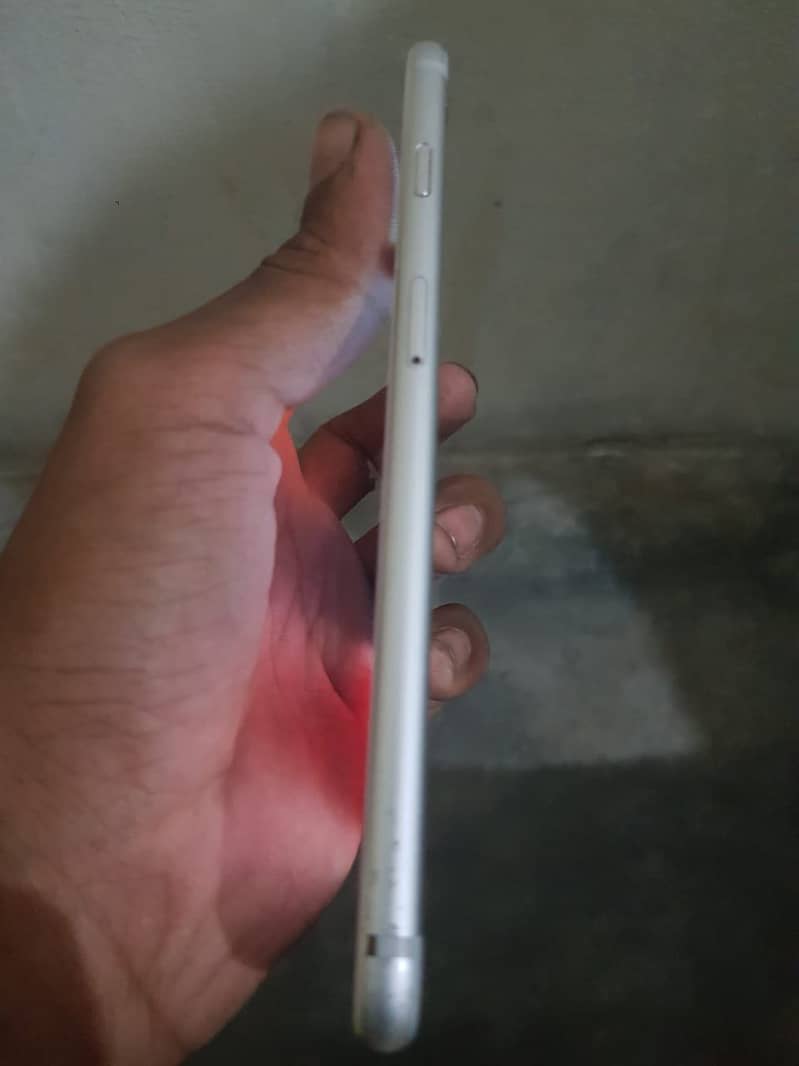 Apple iPhone 6S Plus 1