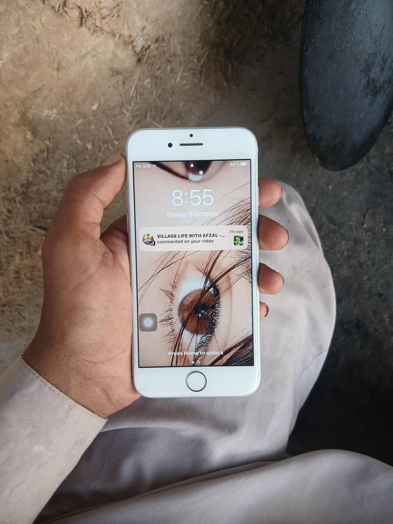 Apple iPhone 7 4