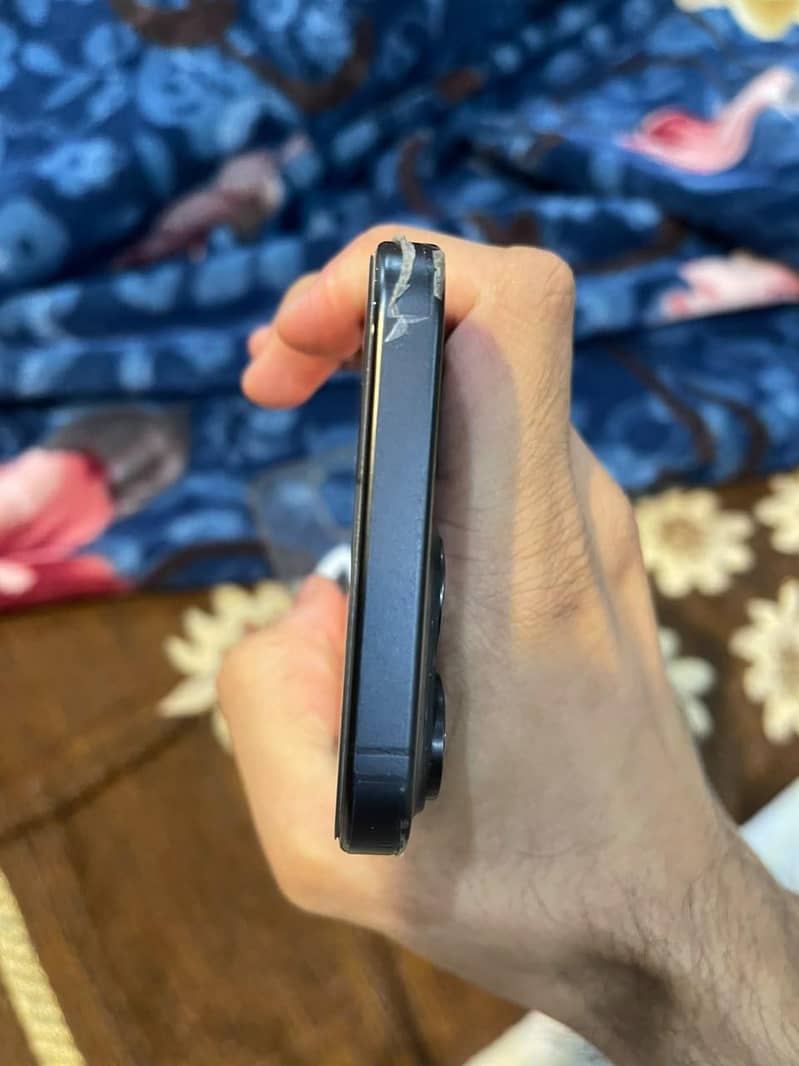 Apple iPhone 15 Pro Max 1