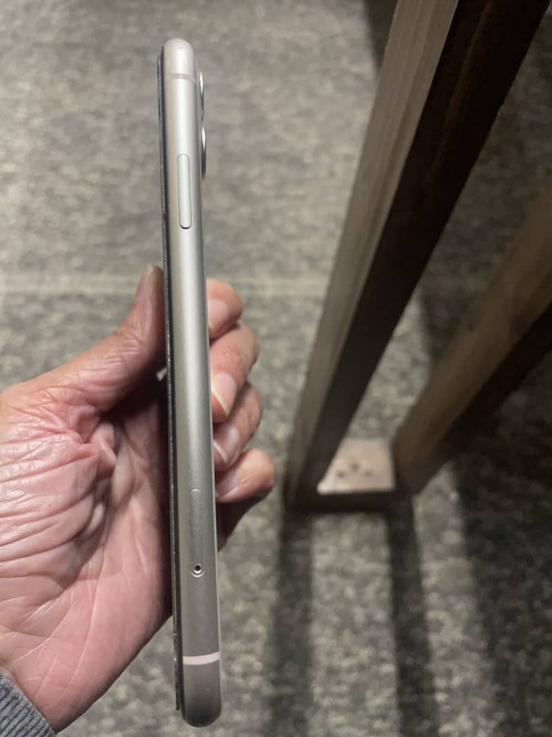 Apple iPhone 11 2