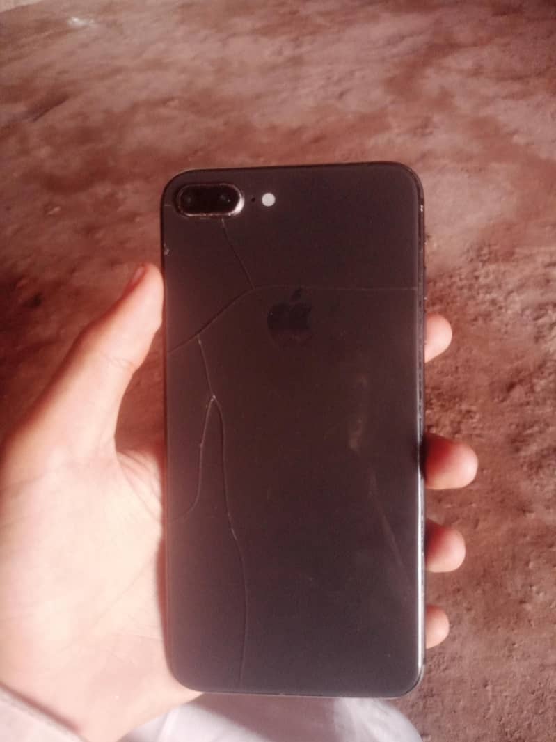 Apple iPhone 8 Plus 0