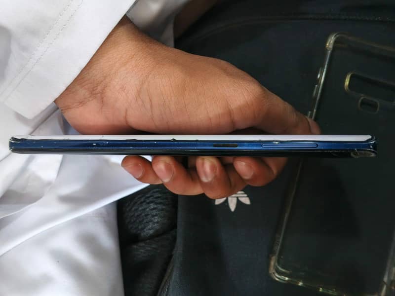 Samsung Mobile Note 9 1