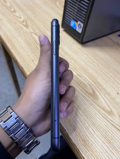 Apple iPhone 11