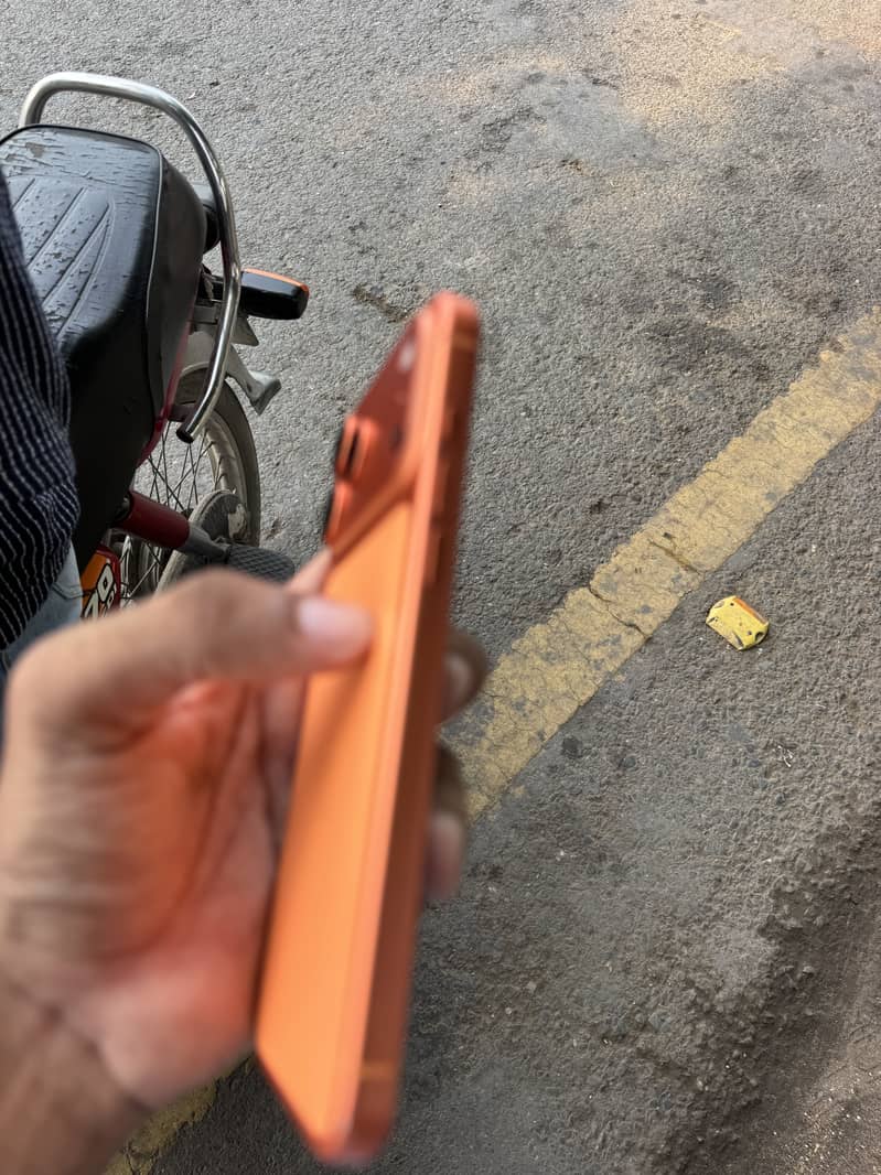 Apple iPhone 17 Pro Max 2