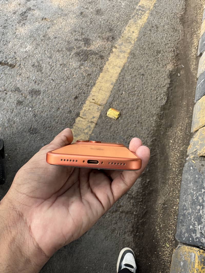 Apple iPhone 17 Pro Max 3