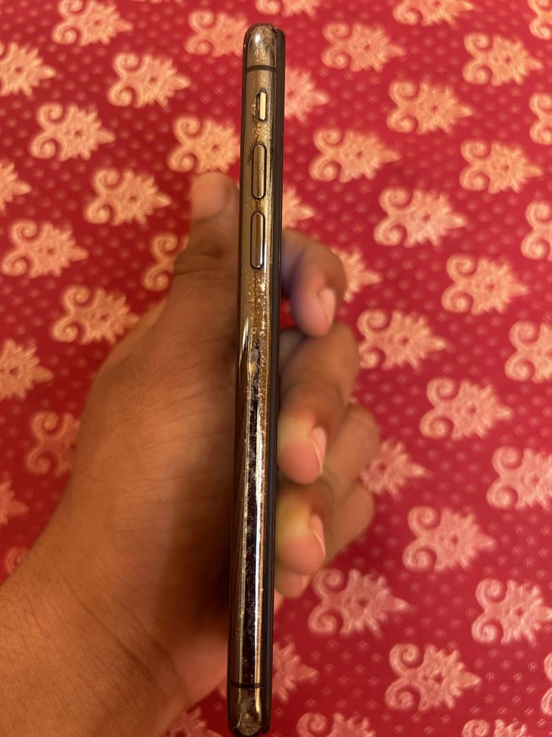 Apple iPhone X 6