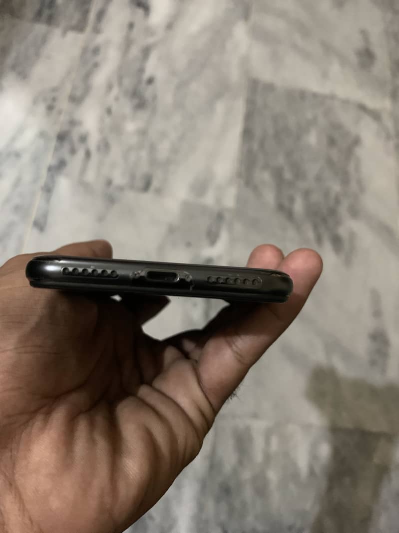 Apple iPhone X 3